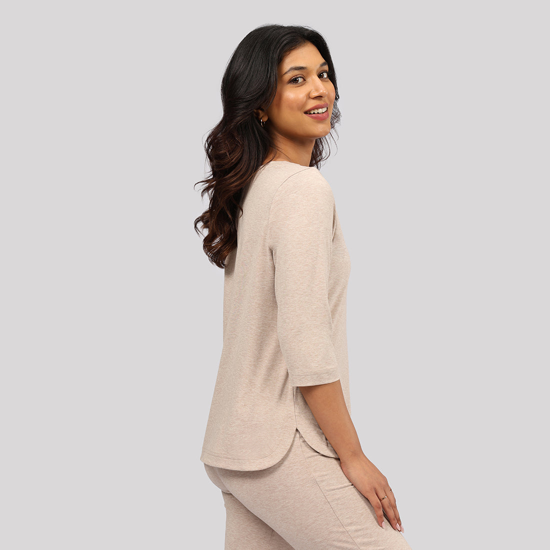 AirMelt ™ Apple Hem Tee | BlissClub at Broadway