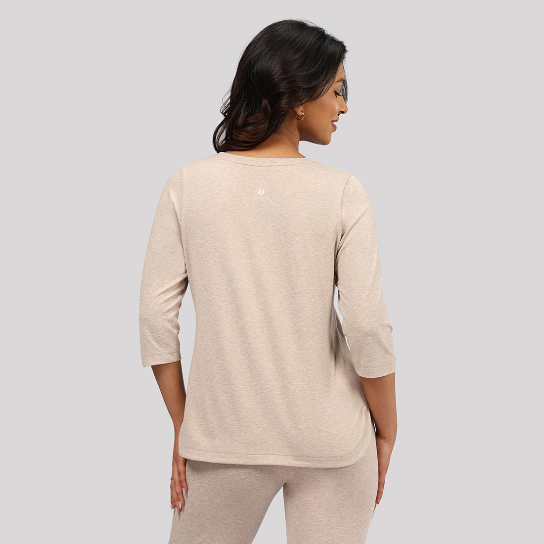 AirMelt ™ Apple Hem Tee | BlissClub at Broadway