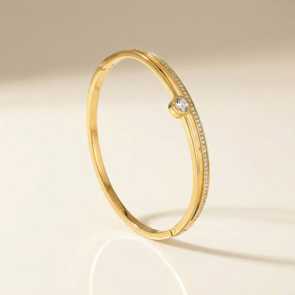 Women's Exquisite 18K Gold-Plated Bracelet with Stones