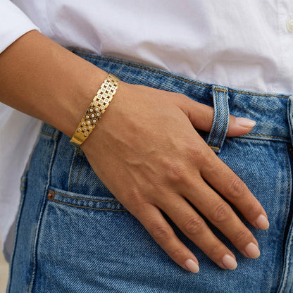 Shimmering Star Gold Bangle Bracelet