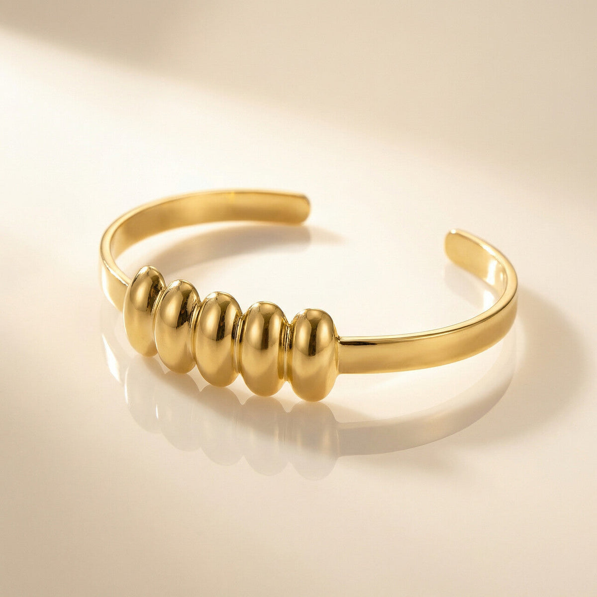 Golden Ribbed kada Bracelet