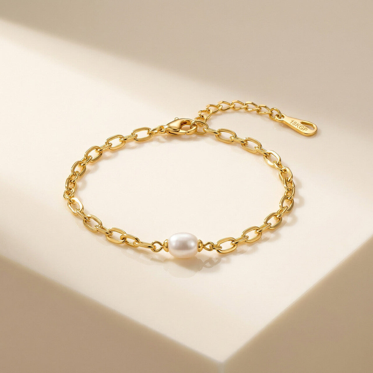 Golden Pearl Centered Chain Bracelet