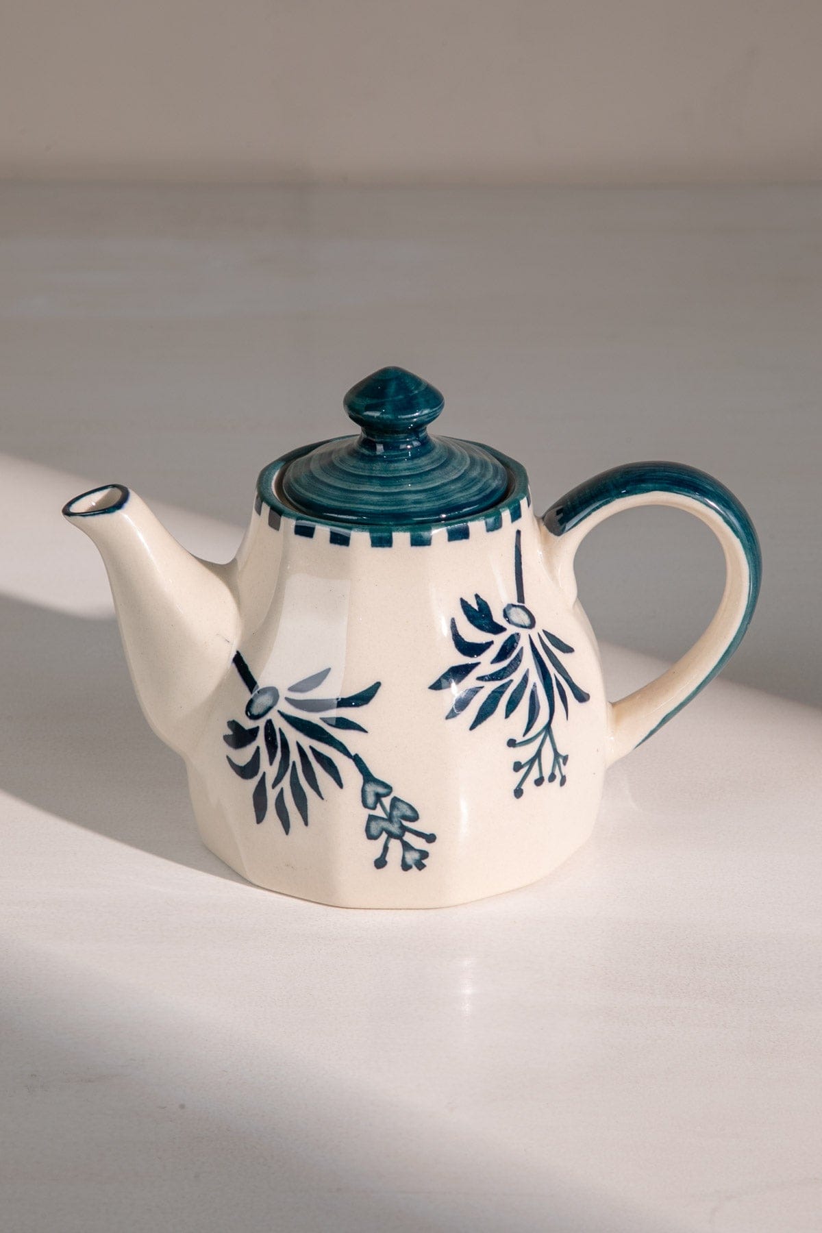 Montane Ceramic Tea Pot