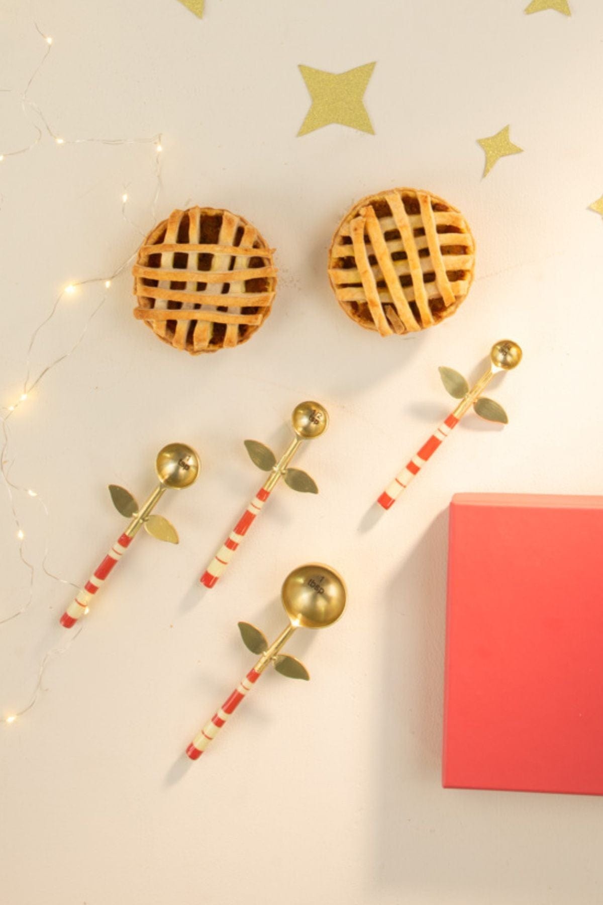 Red Stripe Flowers Steel Measuring Spoon Set