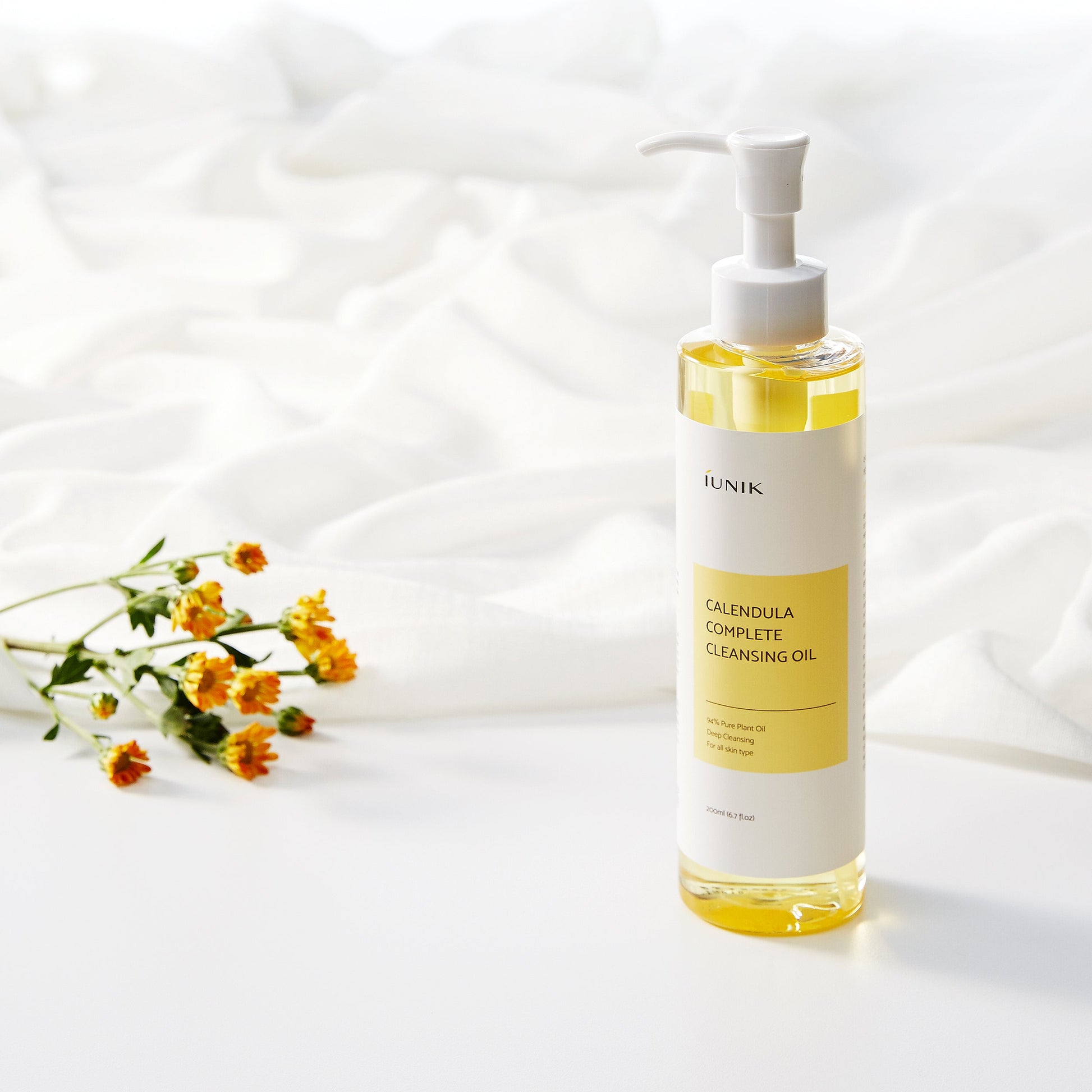 Iunik Calendula Complete Cleansing Oil 200ml | Iunik at Broadway
