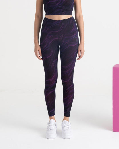 Cosmic Waves 7/8 Leggings | Hunnit at Broadway