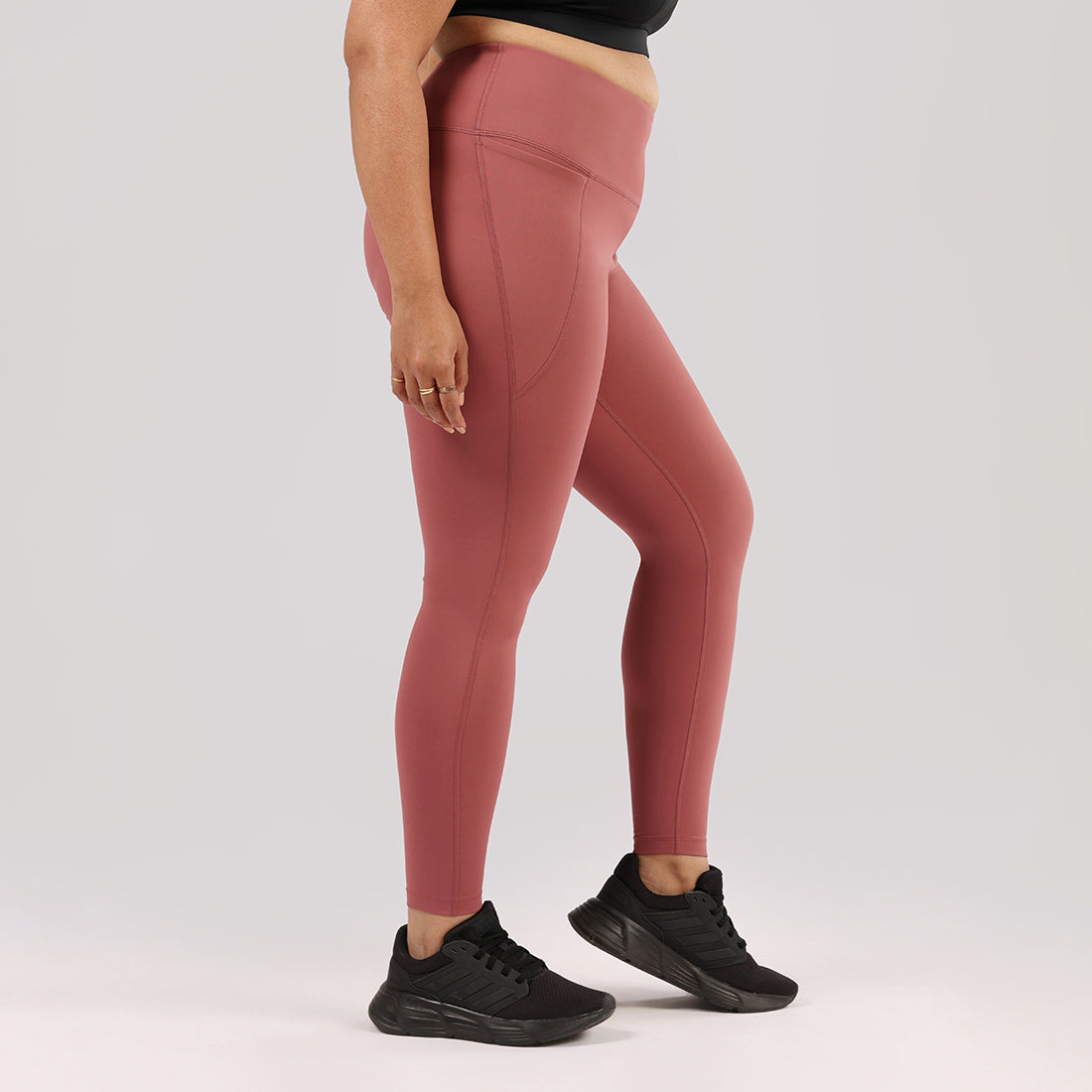 Ultimate Leggings | BlissClub at Broadway