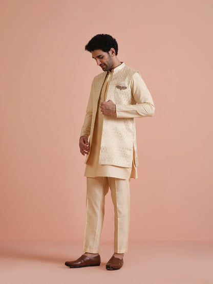 Kisah Men's Cream Short Jacket