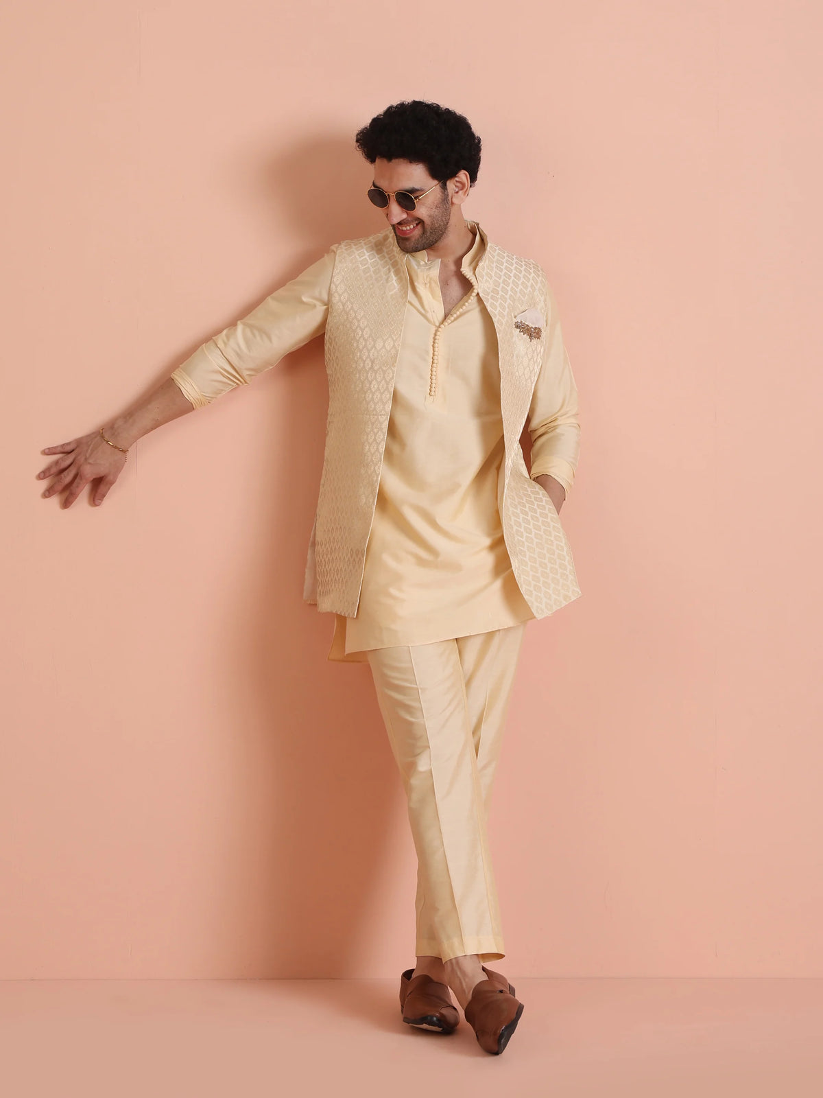 Kisah Men's Cream Short Jacket