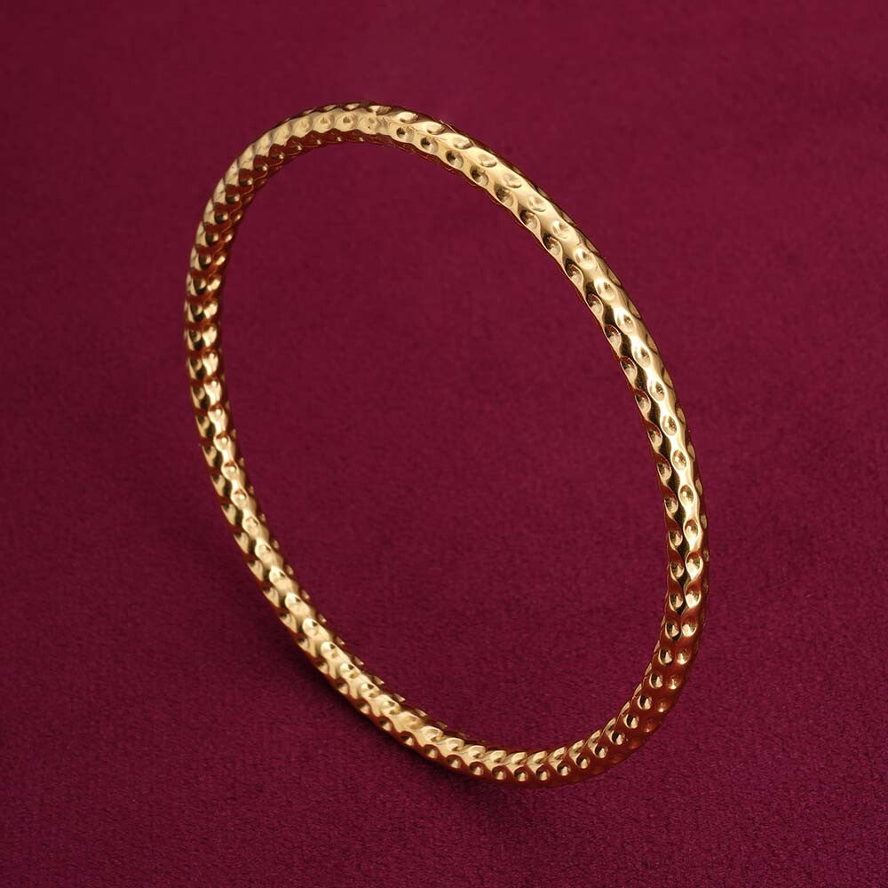 Gold Plated Circle Hammered Bracelet