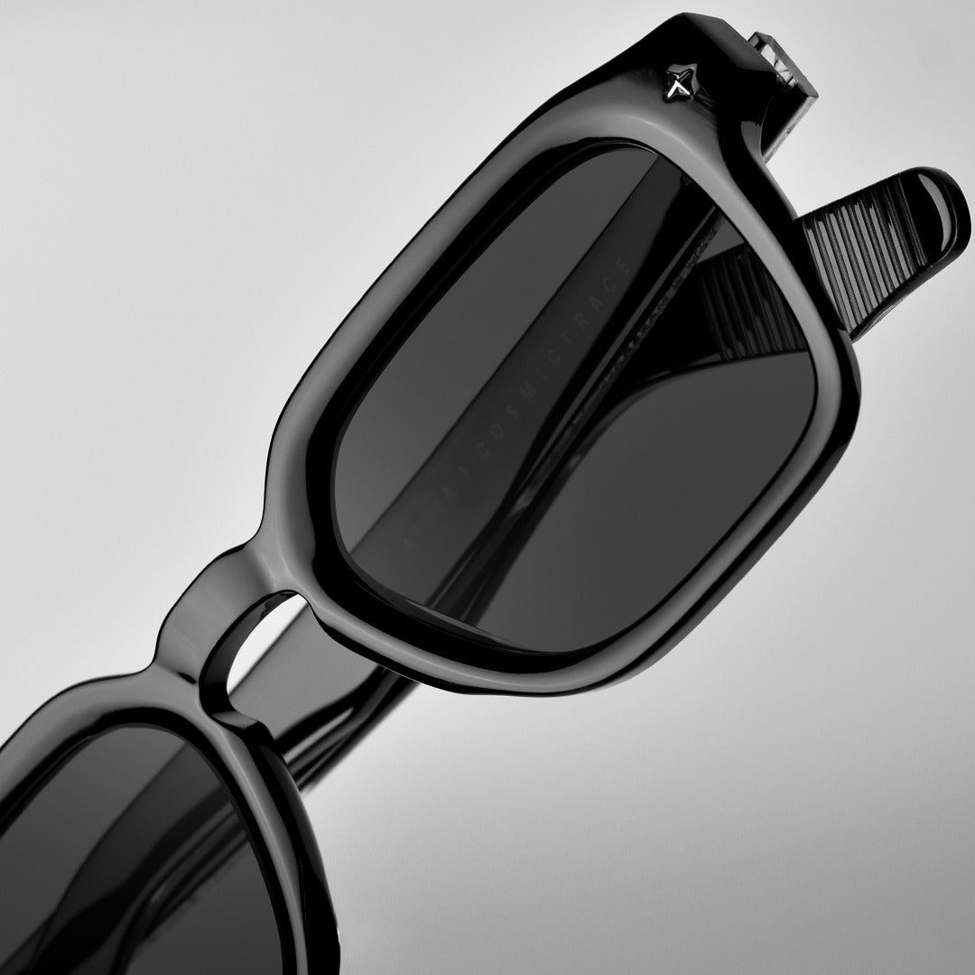 Atria_Black_20360