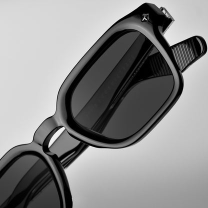 Atria_Black_20360