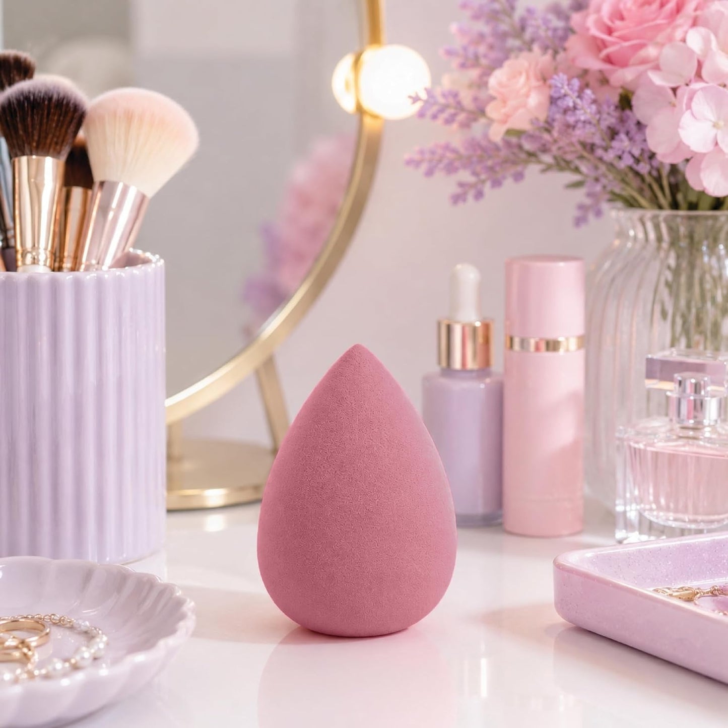 Feel Good Club Classic Makeup Blender Super Soft Beauty Sponge Puff (Colour & Shape May Vary)