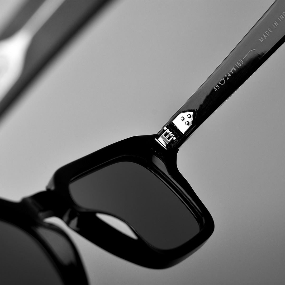 Atria_Black_20360