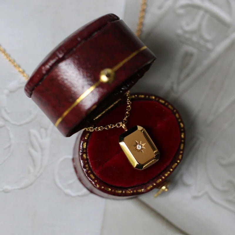18KT Starstruck necklace, Reese