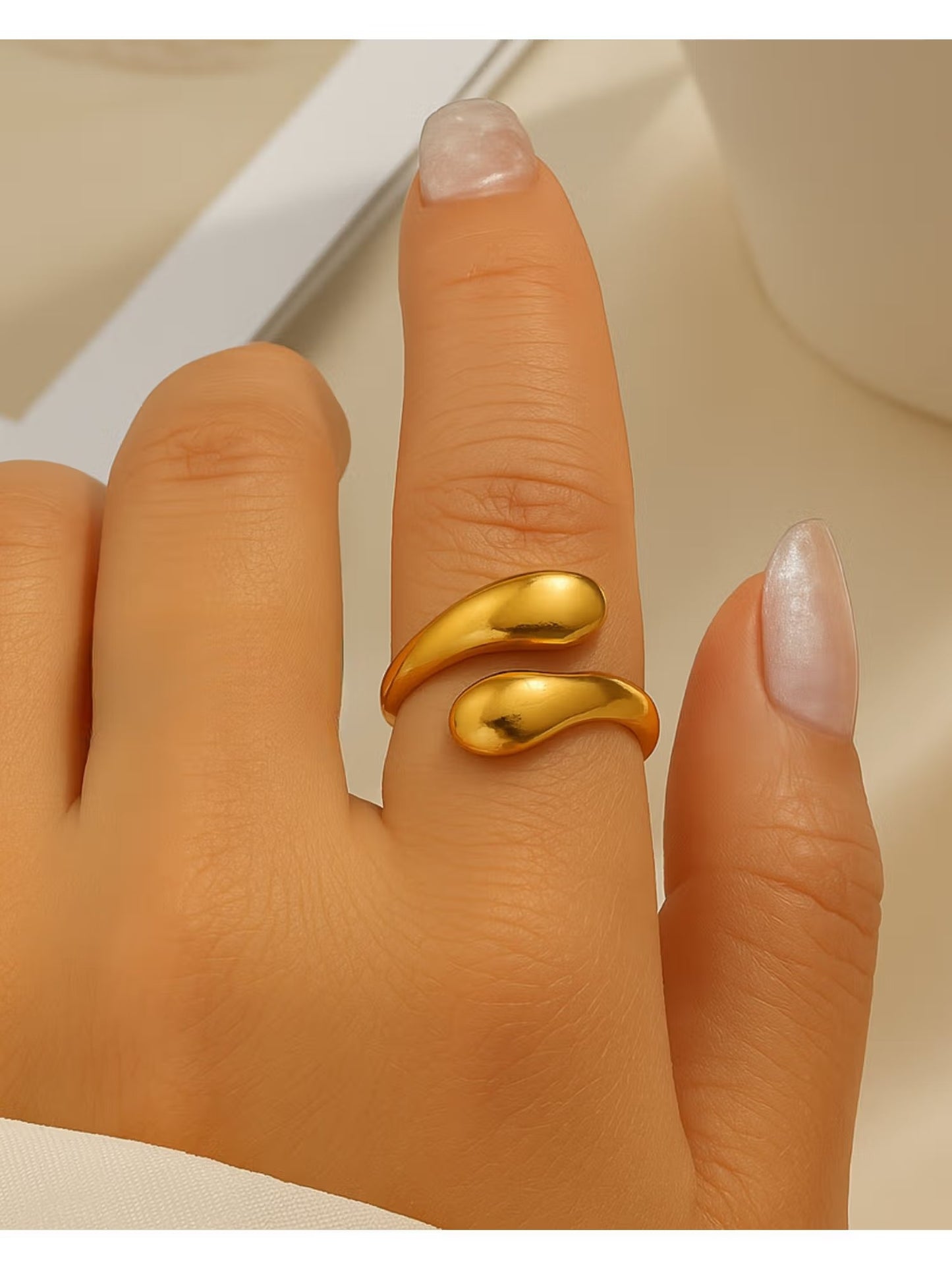 18kt Gold Plated Adjustable Hug Ring, Michelle