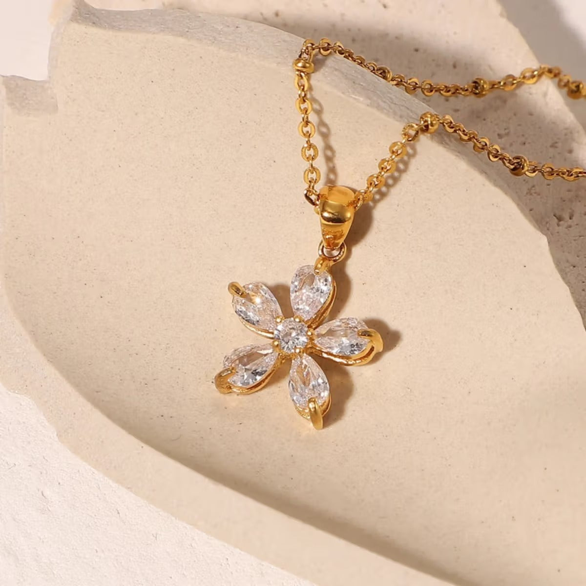 18kt Gold Plated Rolo Chain Dainty Daisy Flower Pendant Necklace, Lorelai