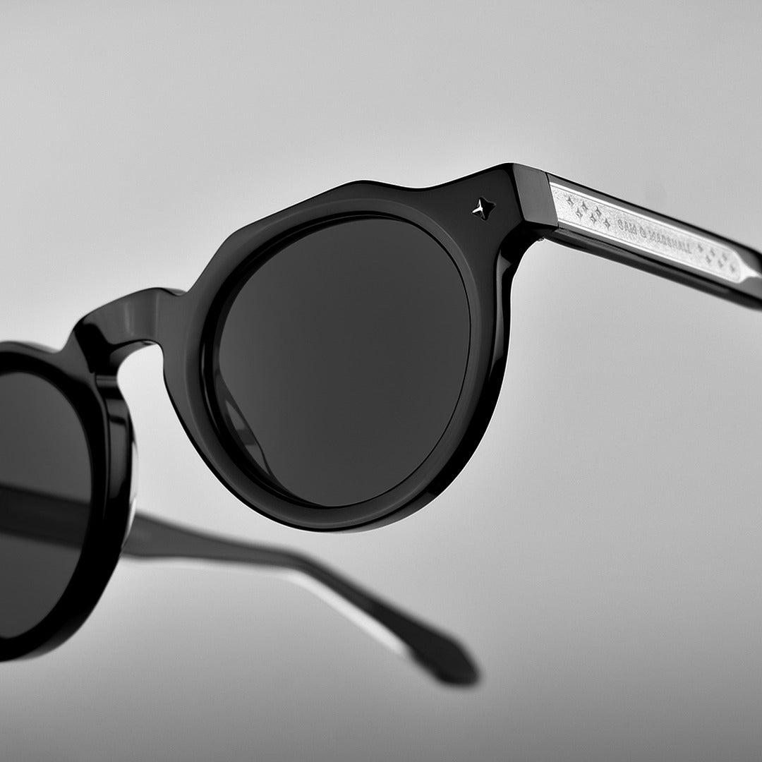 Regor_Black_20365
