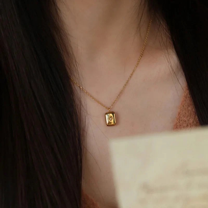 18KT Starstruck necklace, Reese