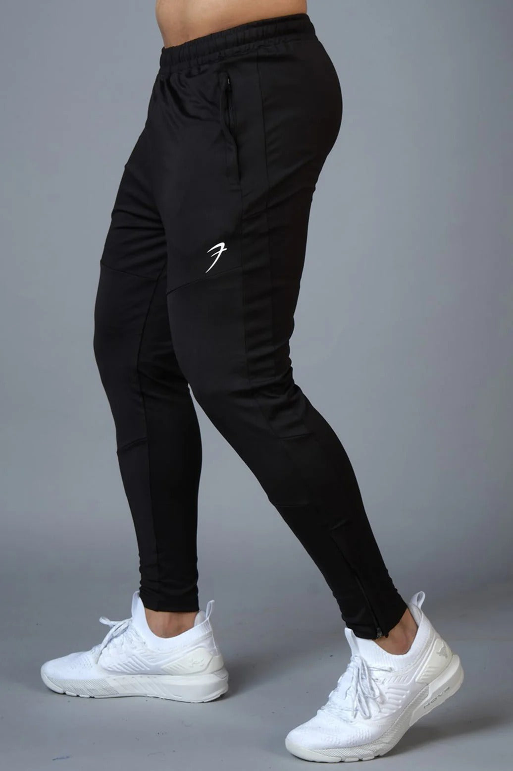 Hybrid Slim Tracks Black | Fuaark at Broadway