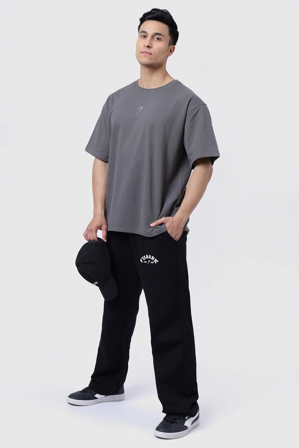 Laidback Relaxed Pants Black | Fuaark at Broadway