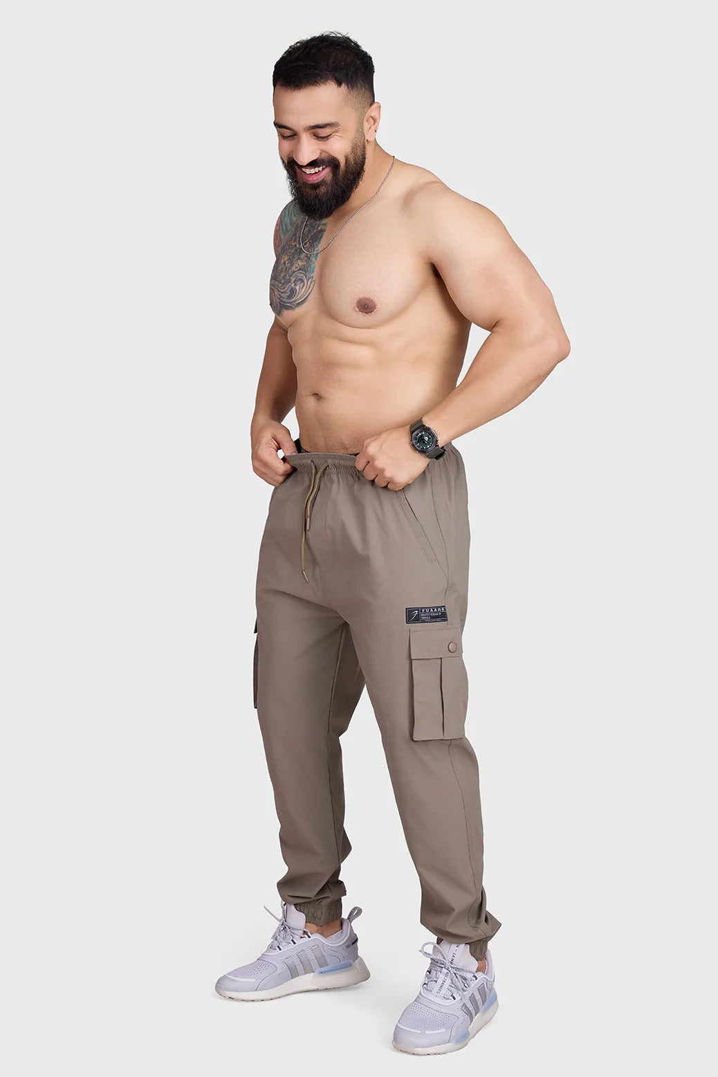 Script Cargo Joggers Brown | Fuaark at Broadway