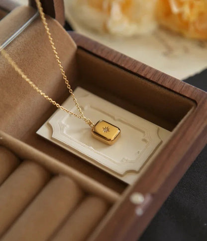 18KT Starstruck necklace, Reese