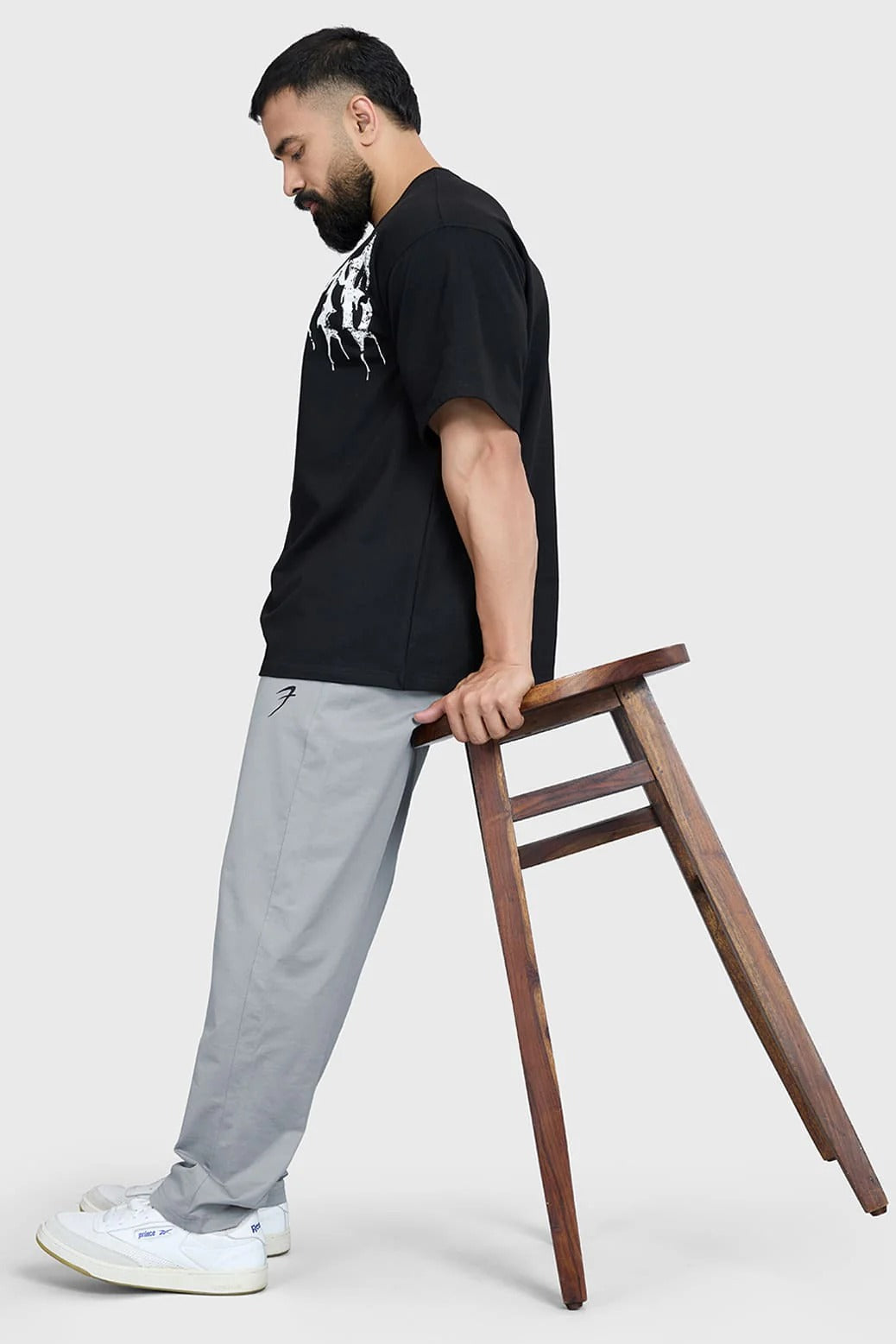 Levitate Oversized T-Shirt Black | Fuaark at Broadway