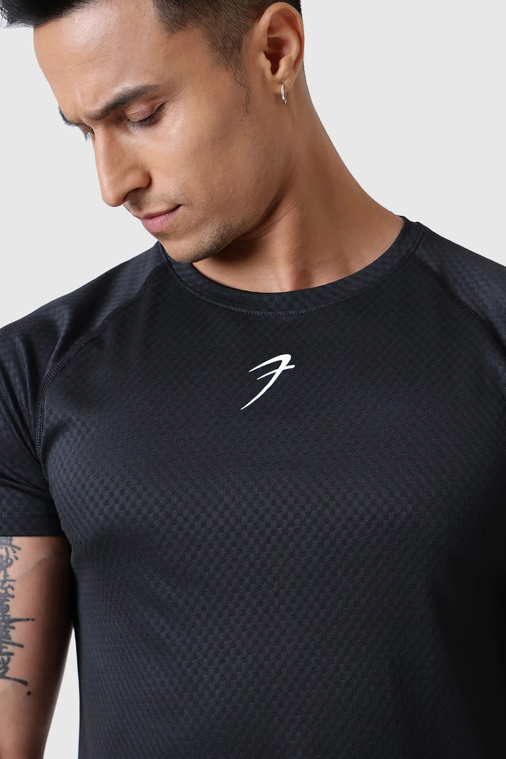 Grain T-Shirt Black | Fuaark at Broadway