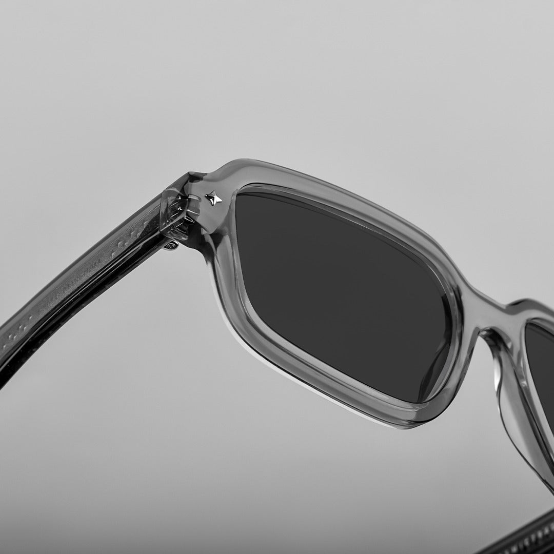 ARCTURUS_TRANS_GREYSUNGLASS