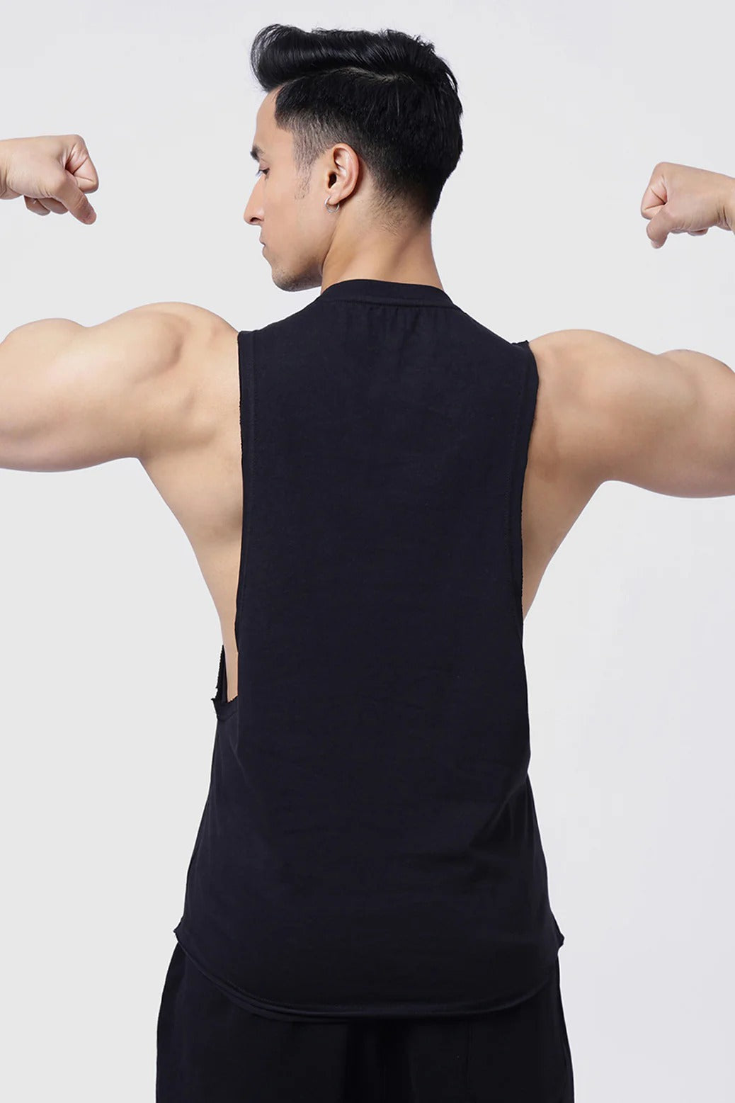 Drift Deep Arm Tank Black | Fuaark at Broadway