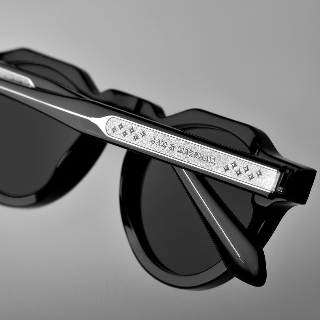 Regor_Black_20365
