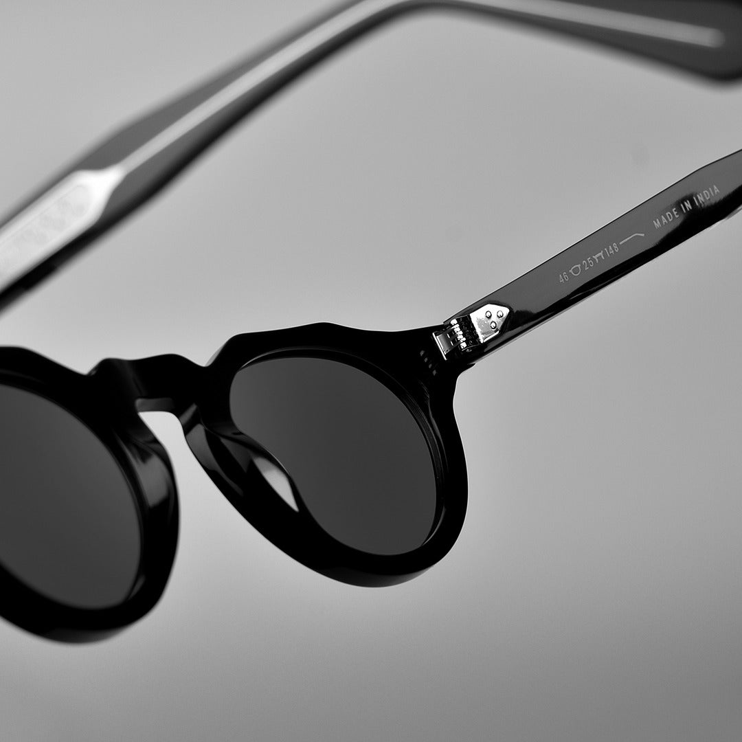 Regor_Black_20365