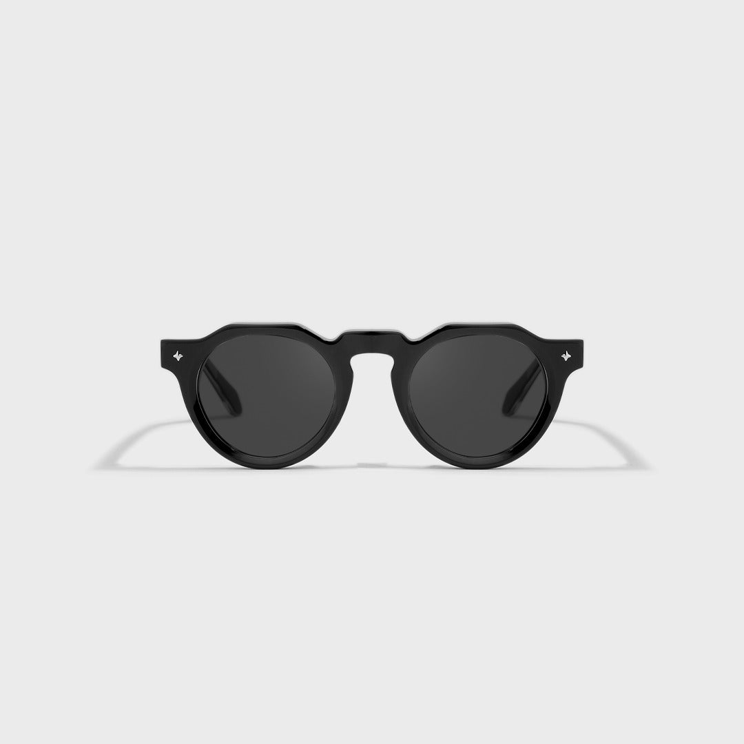 Regor_Black_20365