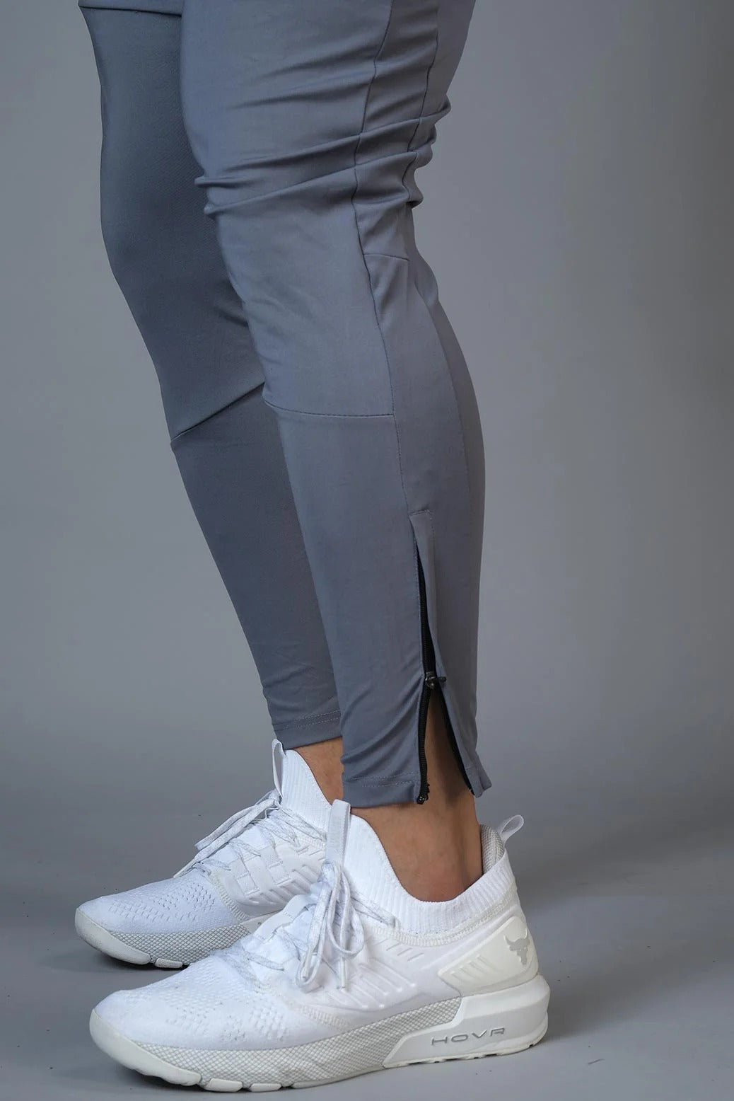 Hybrid Slim Tracks Light Grey | Fuaark at Broadway