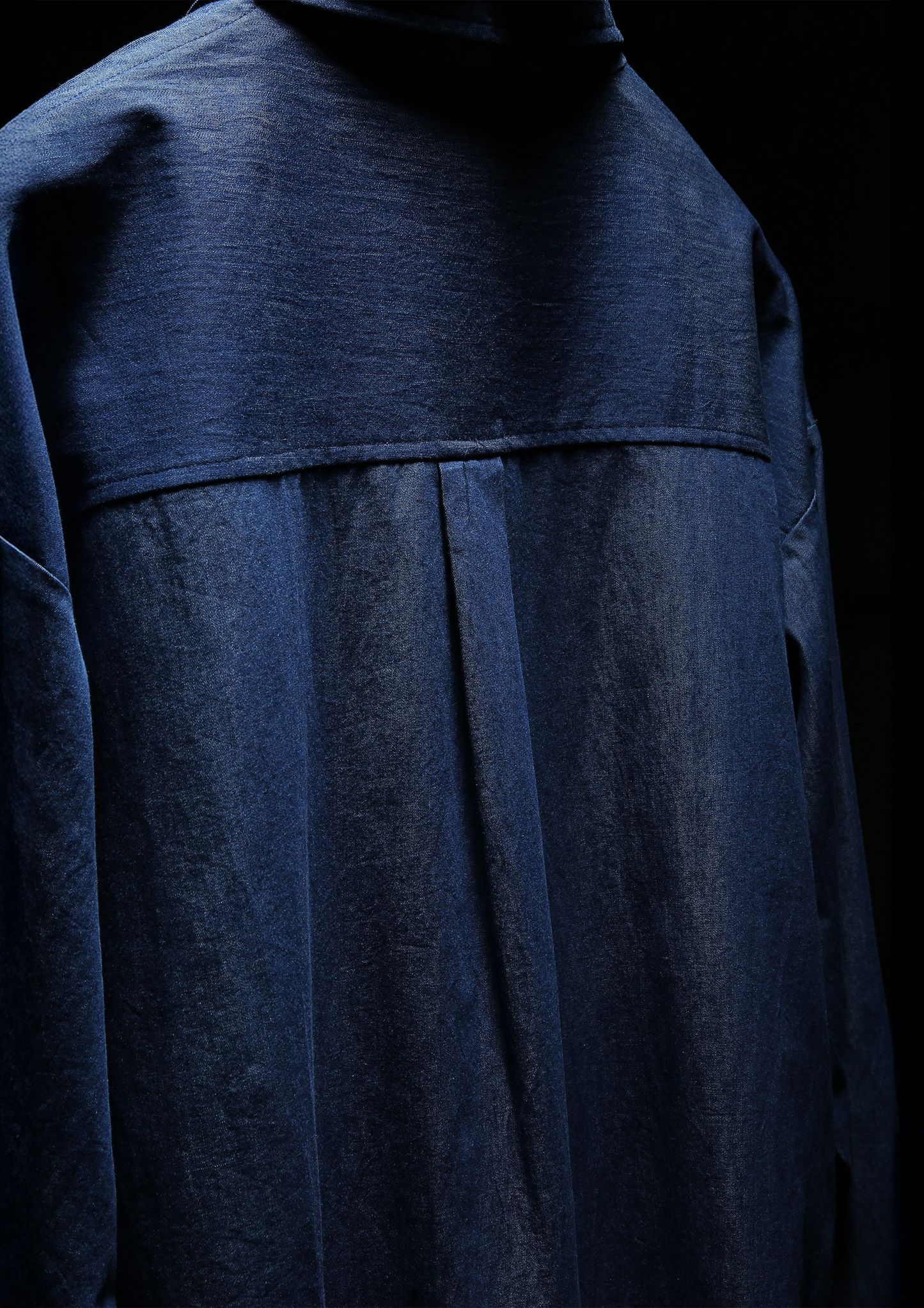 Monday Blues: Dark Sea Shirt