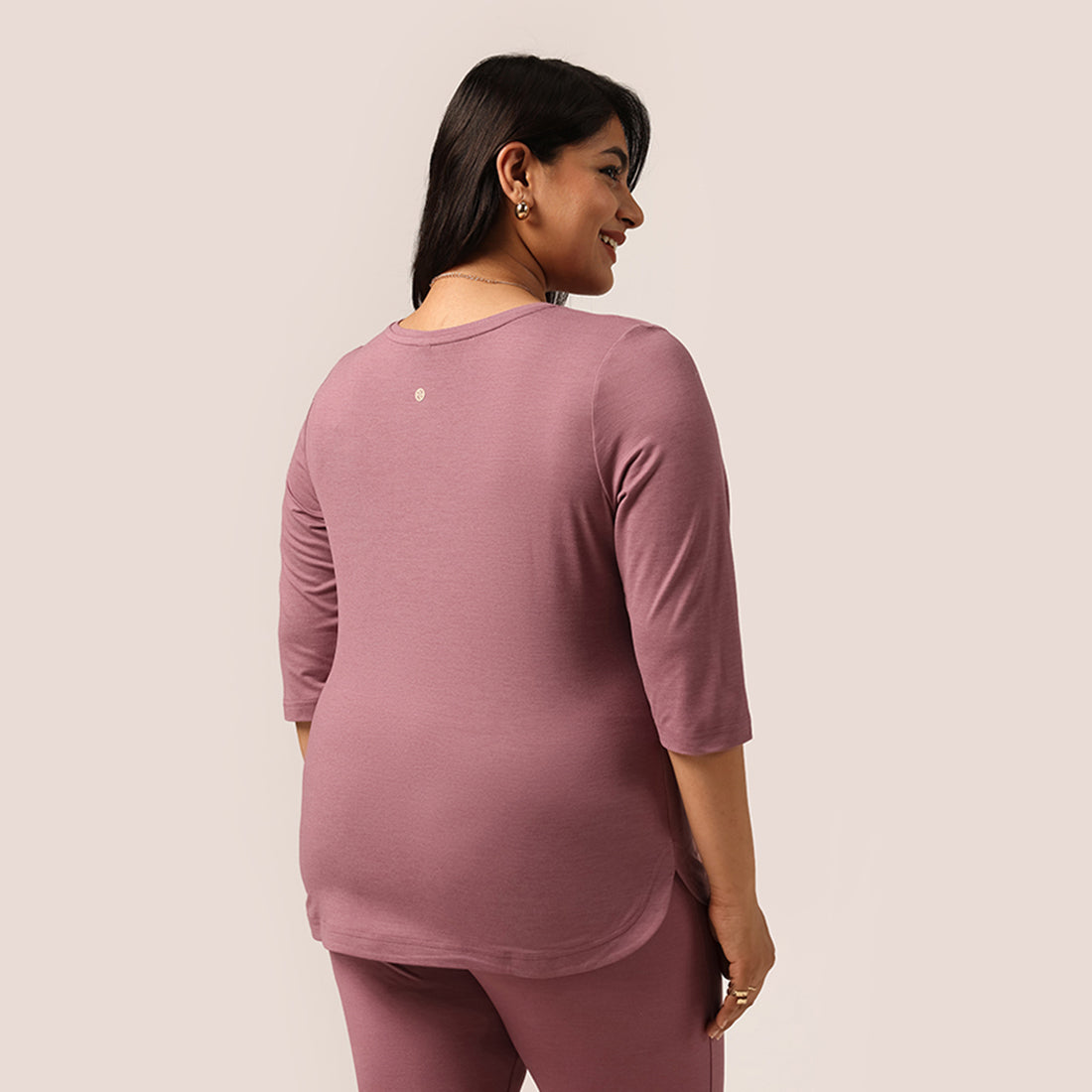 AirMelt ™ Apple Hem Tee | BlissClub at Broadway