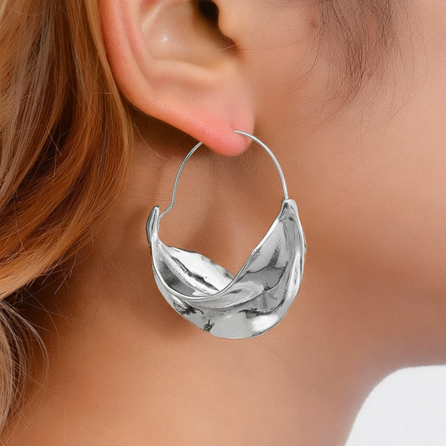 Dewleaf Silver Hoop Earrings JLT11637