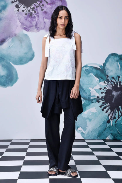 Living Flower Relaxed fit Embroidery top
