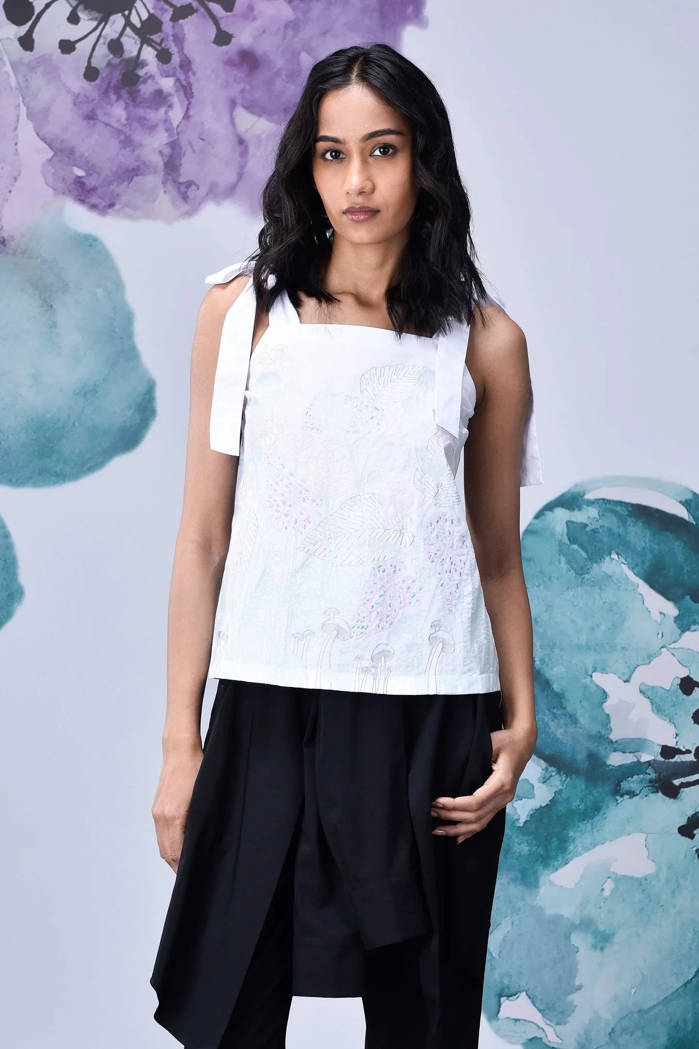 Living Flower Relaxed fit Embroidery top