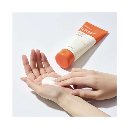Jumiso All Day Vitamin Clean & Mild Facial Cleanser 150 ml