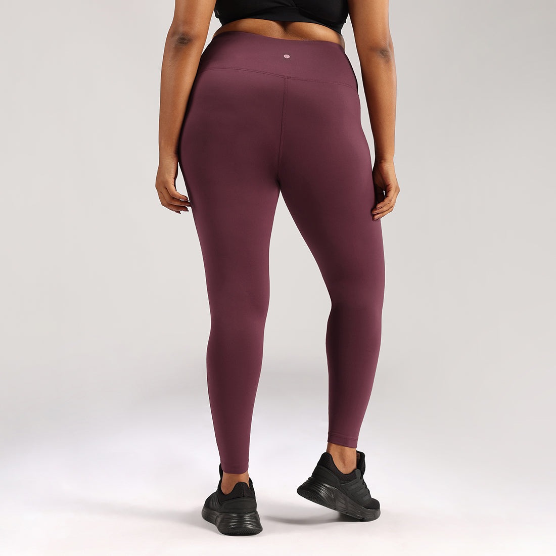 Ultimate Leggings | BlissClub at Broadway