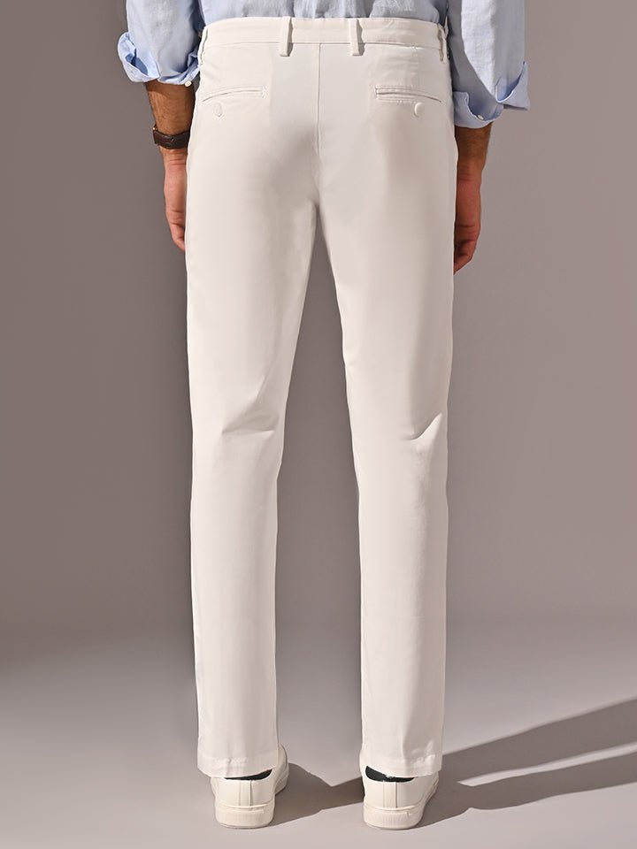Stride White Solid Chinos