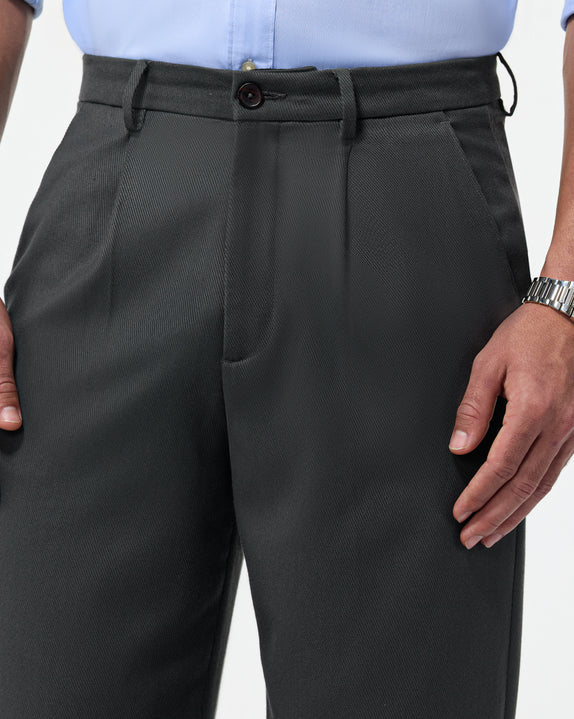 The Relaxed Textured Runway Pant Grey