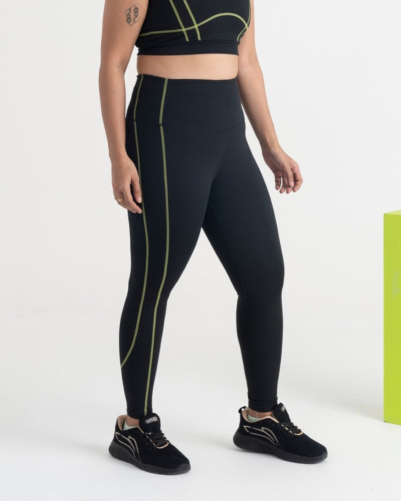 Yin Yang 7/8 Leggings | Hunnit at Broadway